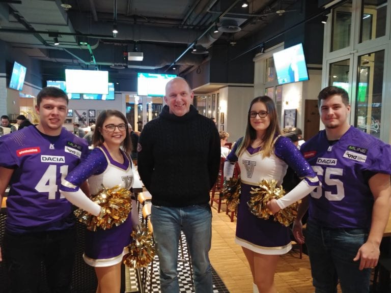 Strahlende Sieger bei der Dacia Vikings Sponsorenlotterie 2020